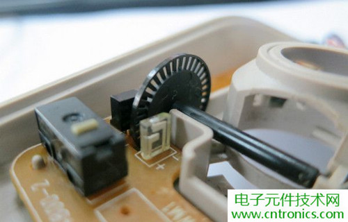 殿堂級機(jī)械鼠標(biāo)拆解:嘆精致做工!