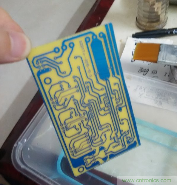 嘗試了四次PCB制作, 最后一發(fā)算是成功了