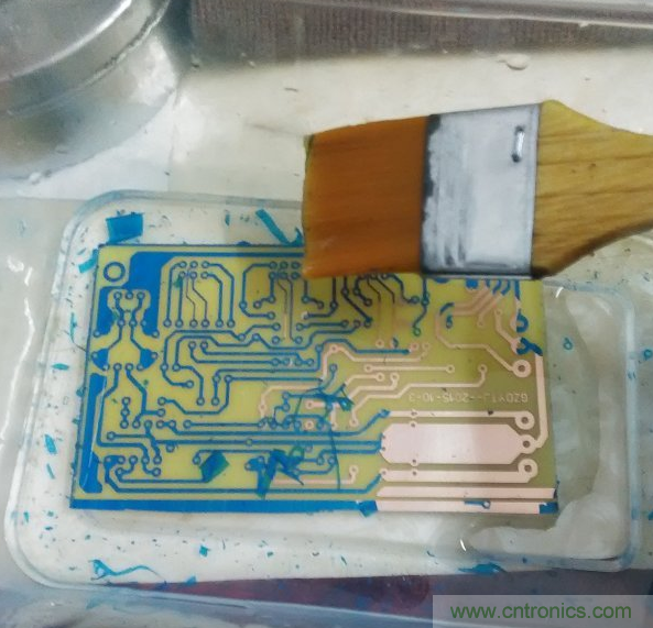 嘗試了四次PCB制作, 最后一發(fā)算是成功了